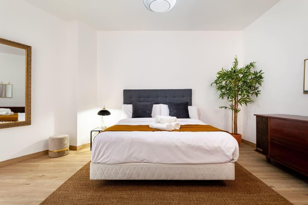Exclusive Huge 4 Double Bedroom City Center 바르셀로나 외부 사진