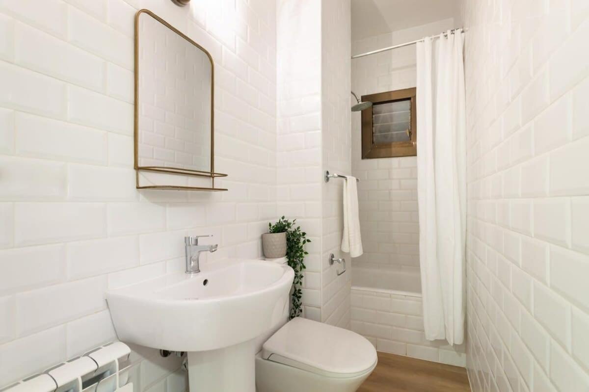 Exclusive Huge 4 Double Bedroom City Center 바르셀로나 외부 사진