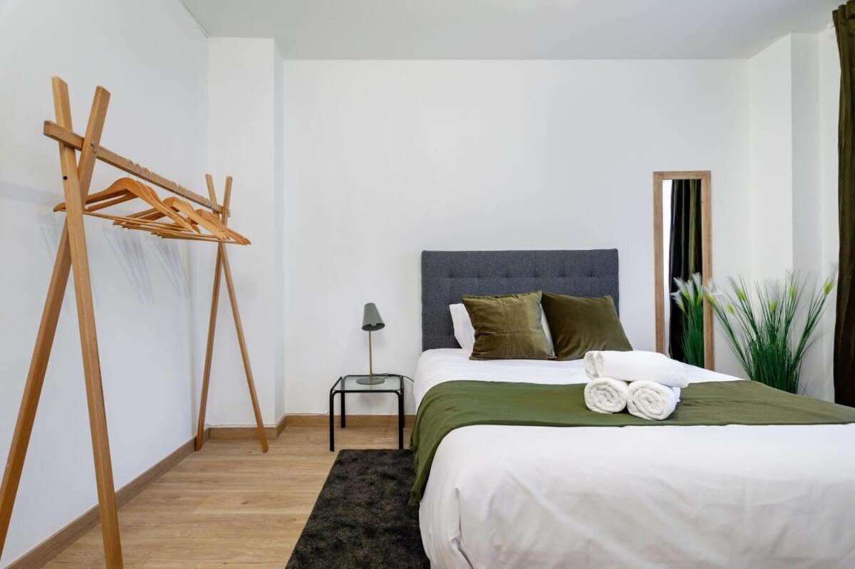 Exclusive Huge 4 Double Bedroom City Center 바르셀로나 외부 사진